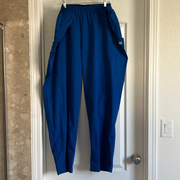 Blue UA Scrubs - Picture 1 of 3